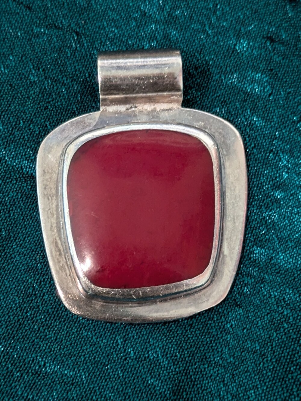 1970s Silver Native American Strong Red Carnelian Stone Pendent